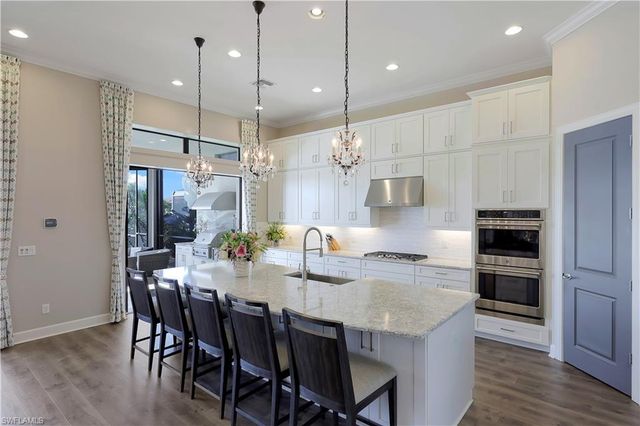 9431 Galliano TER, Naples, FL 34119