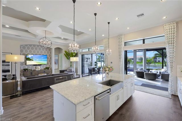 9431 Galliano TER, Naples, FL 34119