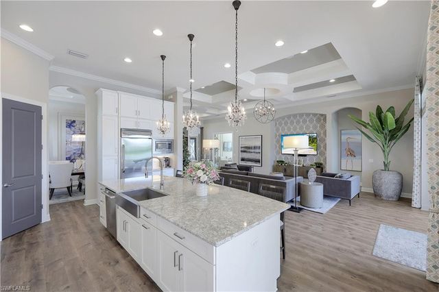 9431 Galliano TER, Naples, FL 34119