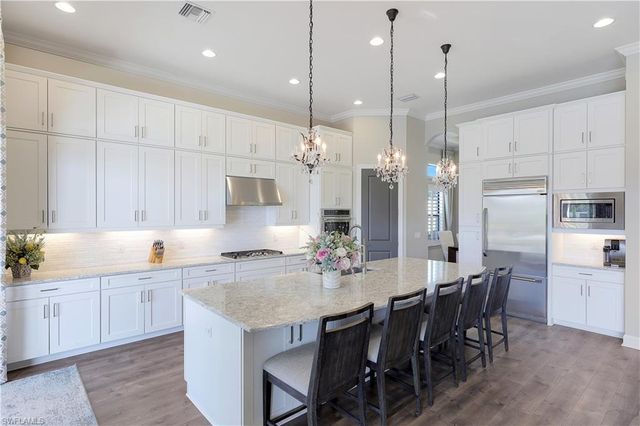 9431 Galliano TER, Naples, FL 34119