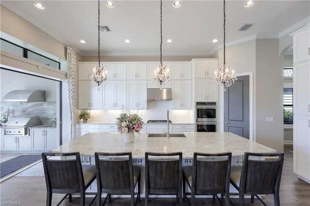 9431 Galliano TER, Naples, FL 34119