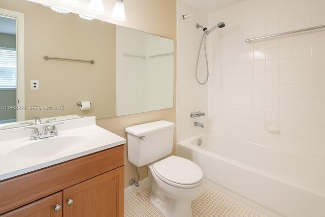 5071 W Oakland Park Boulevard 103, Lauderdale Lakes, FL 33313