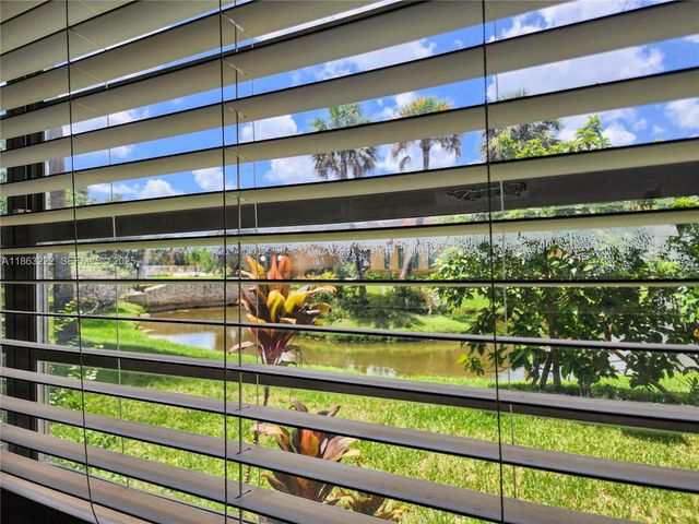 5071 W Oakland Park Boulevard 103, Lauderdale Lakes, FL 33313