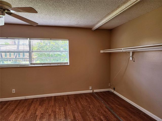 5071 W Oakland Park Boulevard 103, Lauderdale Lakes, FL 33313