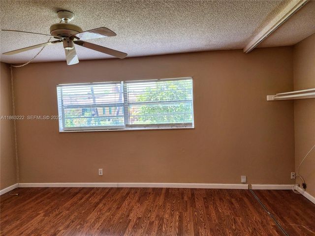 5071 W Oakland Park Boulevard 103, Lauderdale Lakes, FL 33313