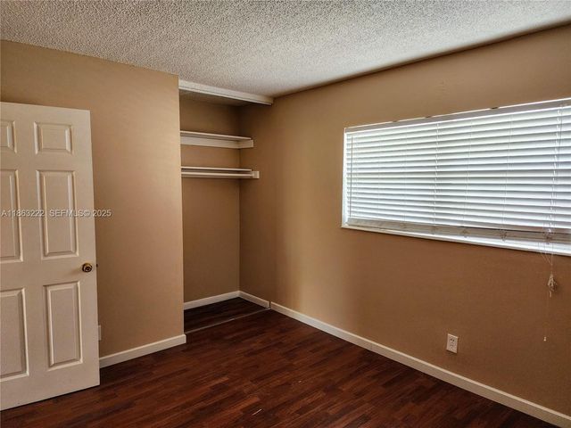 5071 W Oakland Park Boulevard 103, Lauderdale Lakes, FL 33313