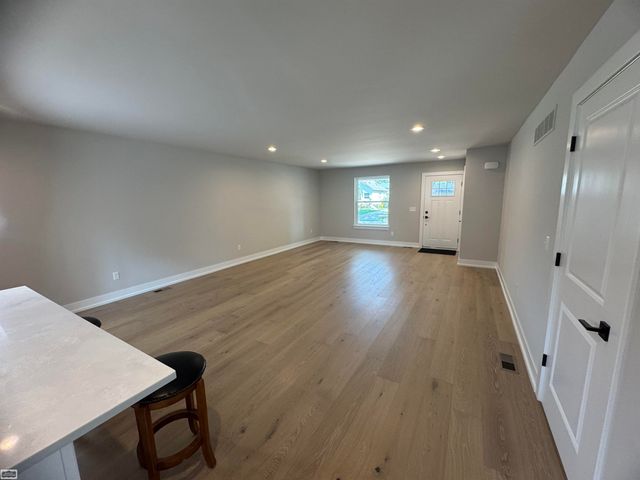 22704 Euclid Street, Saint Clair Shores, MI 48082