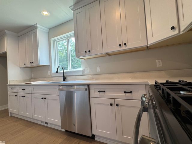 22704 Euclid Street, Saint Clair Shores, MI 48082