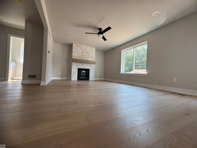 22704 Euclid Street, Saint Clair Shores, MI 48082