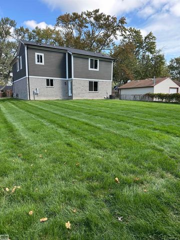 22704 Euclid Street, Saint Clair Shores, MI 48082