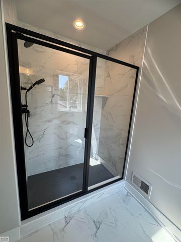 22704 Euclid Street, Saint Clair Shores, MI 48082