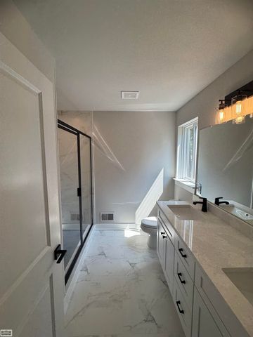 22704 Euclid Street, Saint Clair Shores, MI 48082