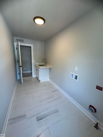 22704 Euclid Street, Saint Clair Shores, MI 48082