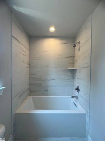 22704 Euclid Street, Saint Clair Shores, MI 48082