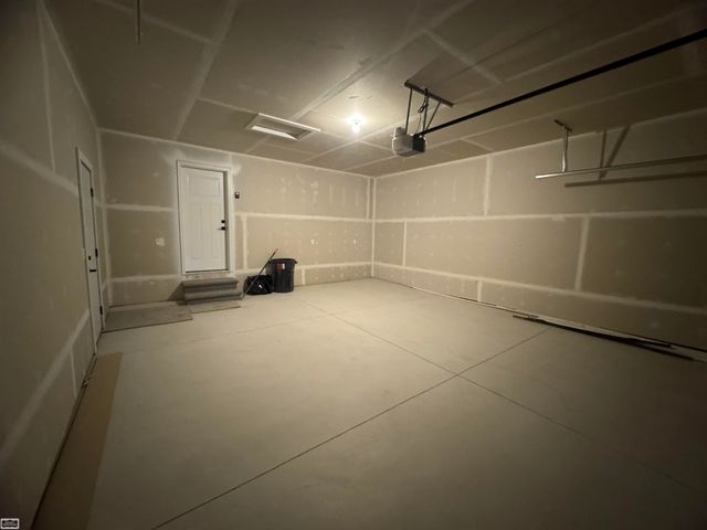 22704 Euclid Street, Saint Clair Shores, MI 48082