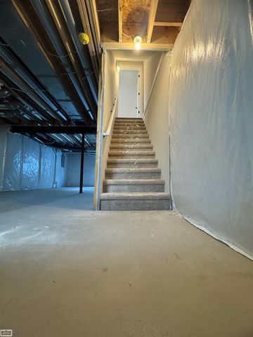 22704 Euclid Street, Saint Clair Shores, MI 48082