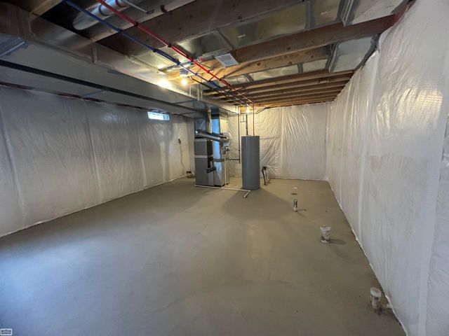 22704 Euclid Street, Saint Clair Shores, MI 48082