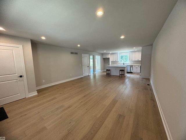 22704 Euclid Street, Saint Clair Shores, MI 48082