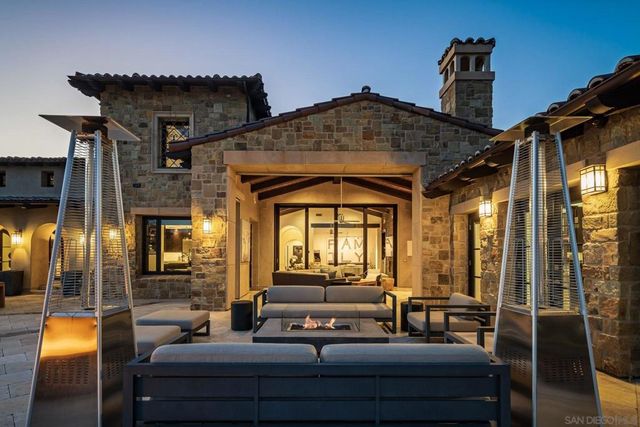 7795 Sendero Angelica, San Diego, CA 92127