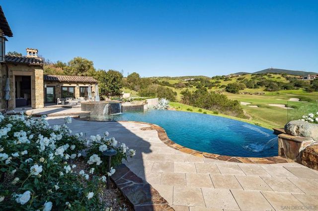 7795 Sendero Angelica, San Diego, CA 92127