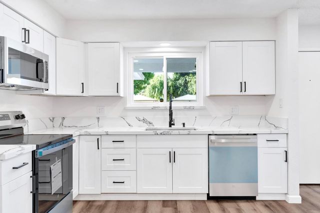 3126 W Alamos Avenue, Fresno, CA 93722