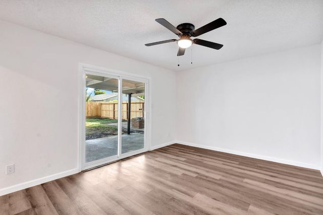 3126 W Alamos Avenue, Fresno, CA 93722