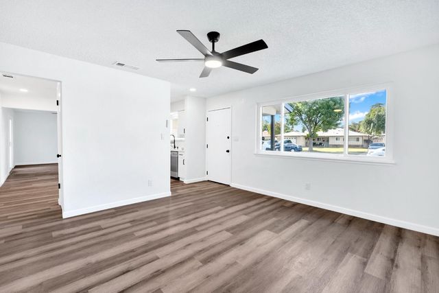 3126 W Alamos Avenue, Fresno, CA 93722