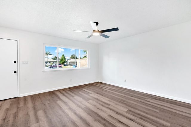 3126 W Alamos Avenue, Fresno, CA 93722