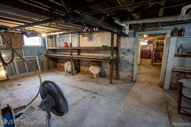 126 Clinton Street, Mount Clemens, MI 48043