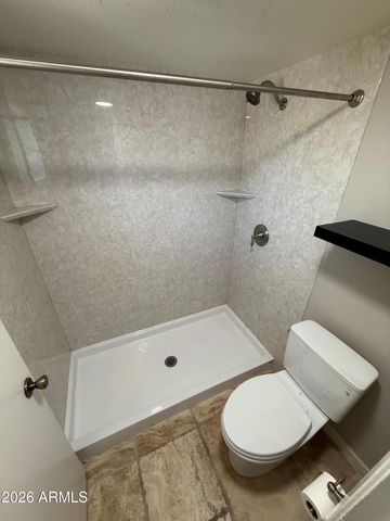 4818 W GRANDVIEW Road, Glendale, AZ 85306