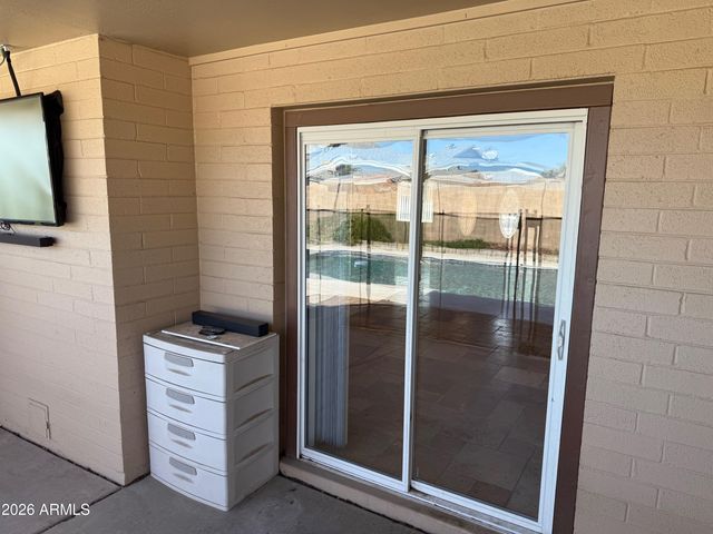 4818 W GRANDVIEW Road, Glendale, AZ 85306