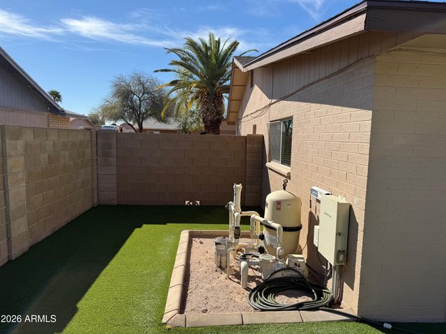 4818 W GRANDVIEW Road, Glendale, AZ 85306