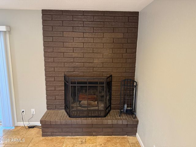 4818 W GRANDVIEW Road, Glendale, AZ 85306