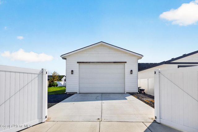 2881 N WRENLEY LN, Post Falls, ID 83854