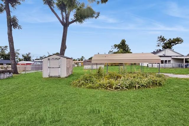 208 N 9th Street, Rogers, AR 72756