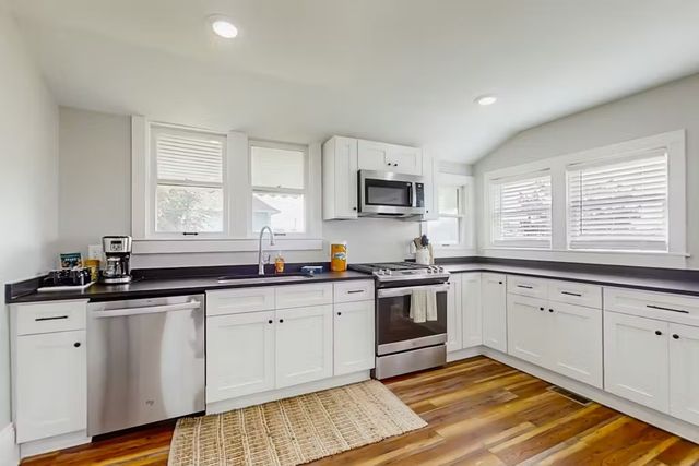 208 N 9th Street, Rogers, AR 72756