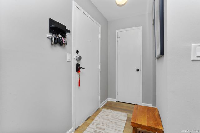 64 Foxwood Drive 8, Pleasantville, NY 10570