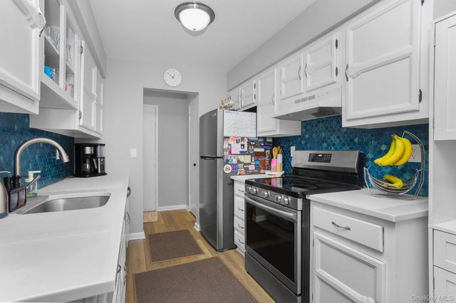 64 Foxwood Drive 8, Pleasantville, NY 10570