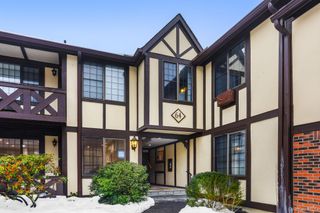 64 Foxwood Drive 8, Pleasantville, NY 10570