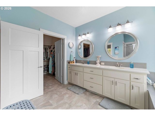 4941 G St, Washougal, WA 98671