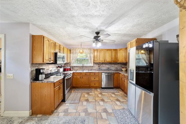 15755 SW 90TH AVENUE, Dunnellon, FL 34432