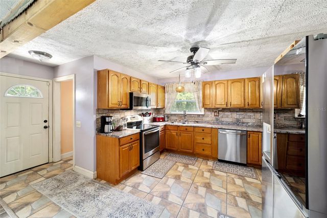 15755 SW 90TH AVENUE, Dunnellon, FL 34432