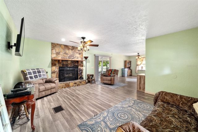 15755 SW 90TH AVENUE, Dunnellon, FL 34432