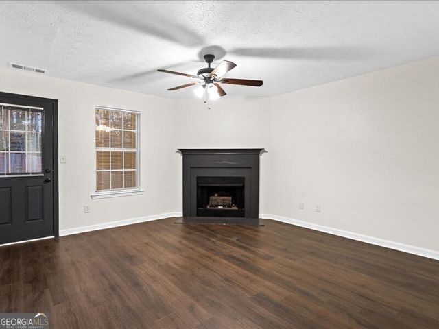 131 Turning Point, Stockbridge, GA 30281