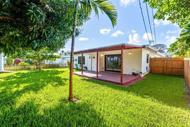 699 NE 40th Street, Oakland Park, FL 33334
