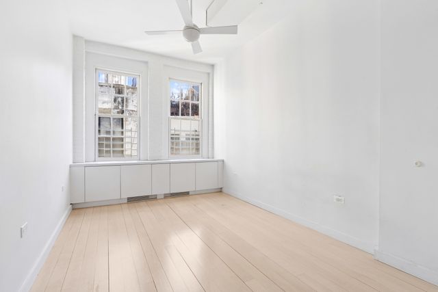140 Thompson St Apt 6B, New York City, NY 10012