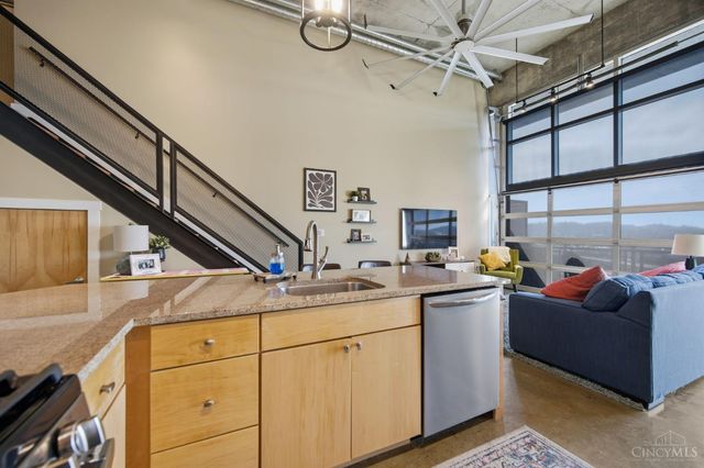 353 W Fourth Street, Cincinnati, OH 45202