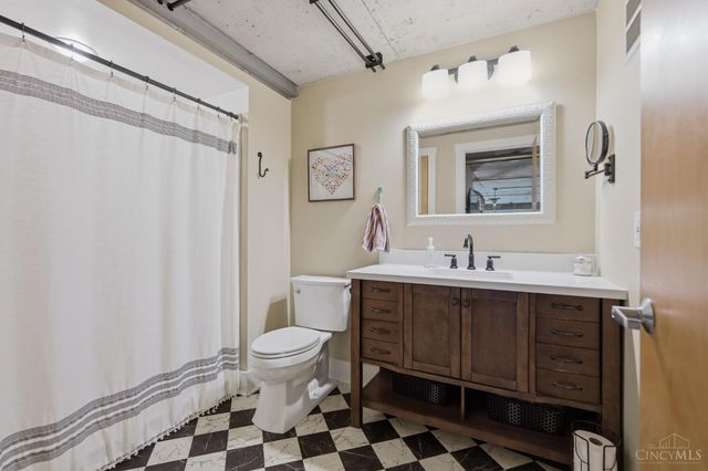 353 W Fourth Street, Cincinnati, OH 45202