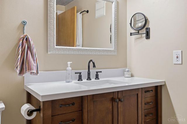 353 W Fourth Street, Cincinnati, OH 45202