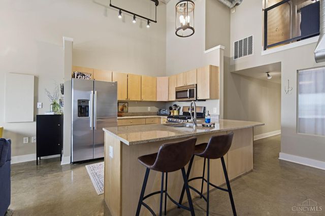 353 W Fourth Street, Cincinnati, OH 45202